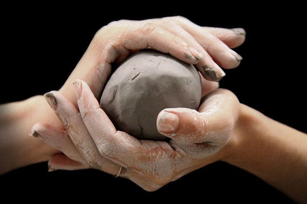 The Therapeutic Benefits of Working with Clay