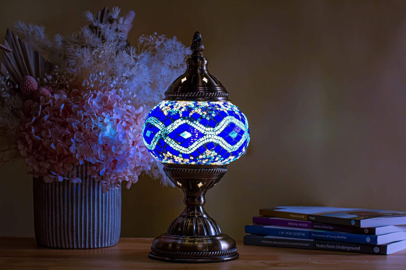 Art Masterclass Mist Table Lamp