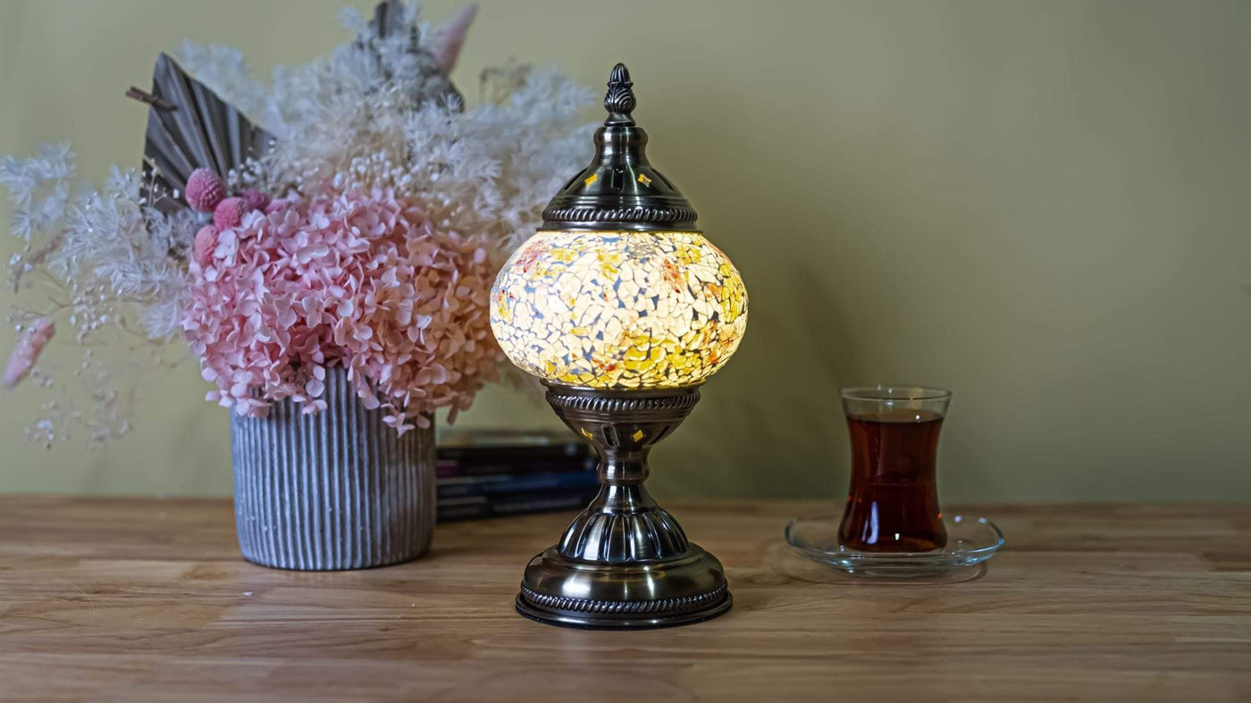 Art Masterclass Pearl Table Lamp