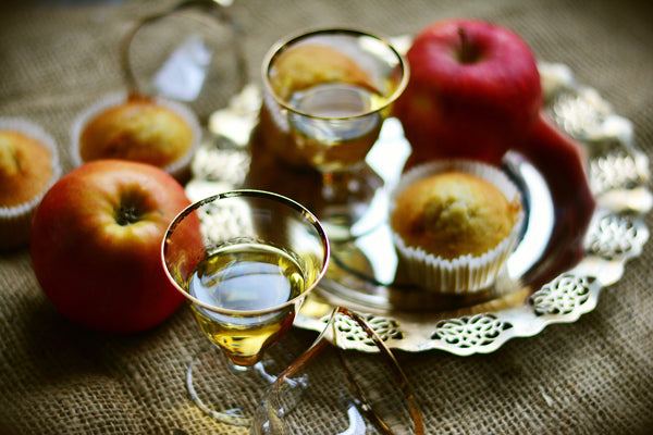 Turkish Lezzo Flavoured Apple Tea Drink  Traditional Taste Istanbul